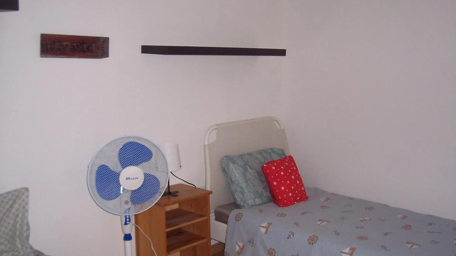 Universal Apartment Budapest Hostel